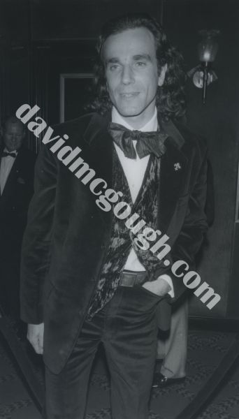 Daniel Day-Lewis 1990, NYC.jpg